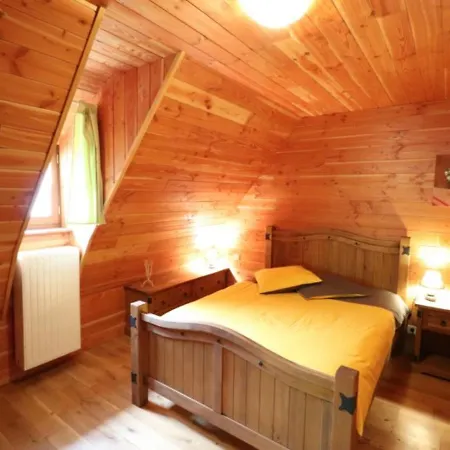 Gite Isole Avec Piscine Chauffee, Cheminee, Animaux Acceptes - Fr-1-742-314