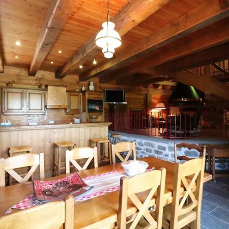 Vakantiehuis Gite Isole Avec Piscine Chauffee, Cheminee, Animaux Acceptes - Fr-1-742-314 Le Falgoux