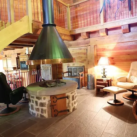 Gite Isole Avec Piscine Chauffee, Cheminee, Animaux Acceptes - Fr-1-742-314 Сasa de vacaciones Le Falgoux