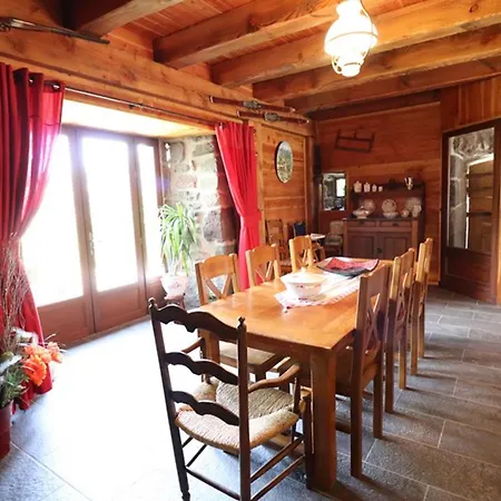 Vakantiehuis Gite Isole Avec Piscine Chauffee, Cheminee, Animaux Acceptes - Fr-1-742-314 Le Falgoux